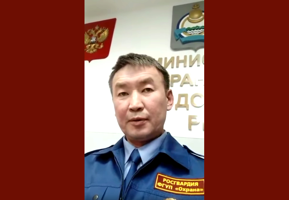 Kämpfer der Nationalgarde der Russischen Föderation in Burjatien bat seine Kollegen verbrecherische Befehle nicht auszuführen