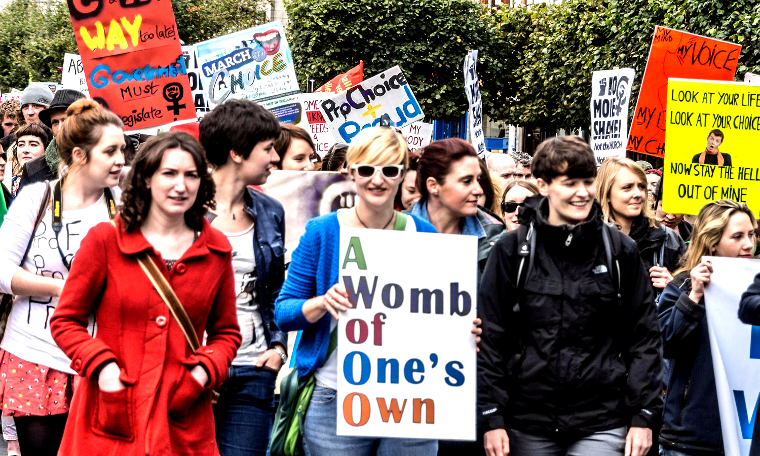 Berlin: eine Demo gegen Abtreibung und sechs Gegendemos