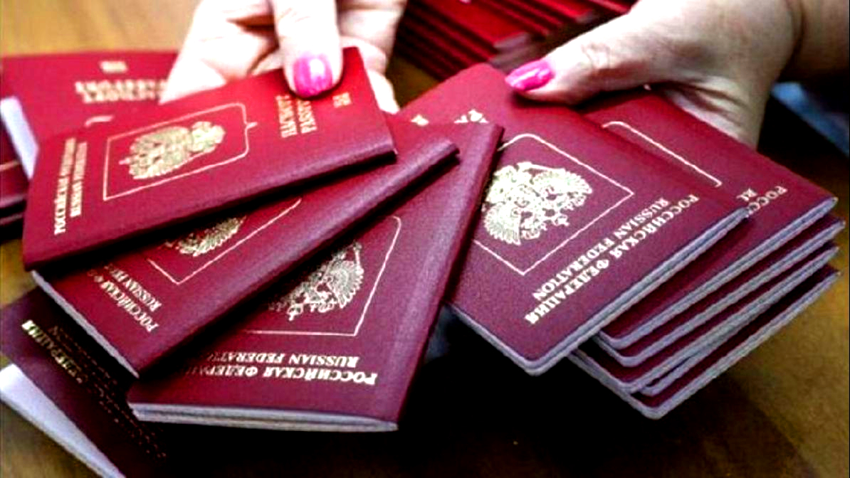 МИД Германии приказало не признавать российские паспорта, выданные на оккупированных территориях Донбасса