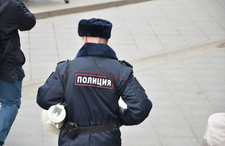 В Петербурге задержали участников серии одиночных пикетов