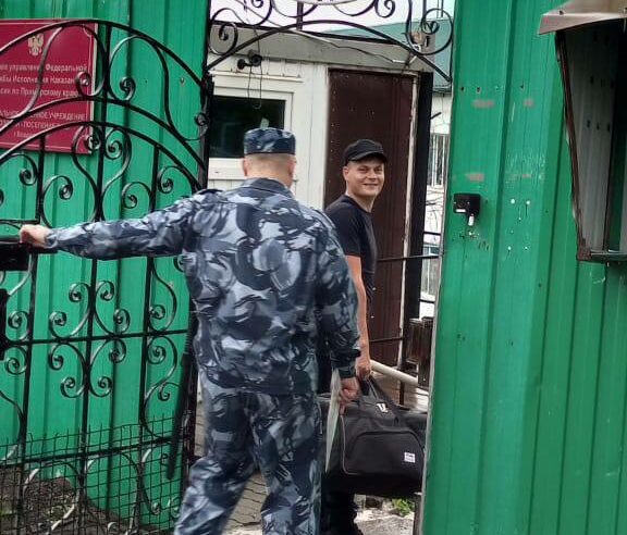 Во Владивостоке мобилизованного, отказавшегося воевать по религиозным убеждениям, отправили в колонию