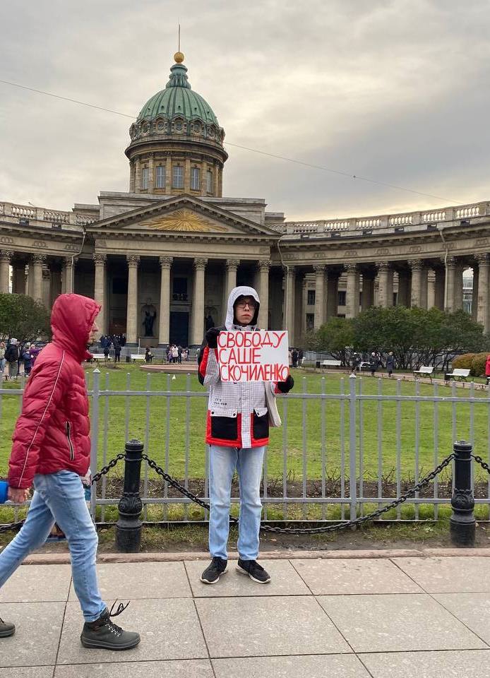 В Петербурге после выхода из спецприёмника задержали активиста Дмитрия Кузьмина